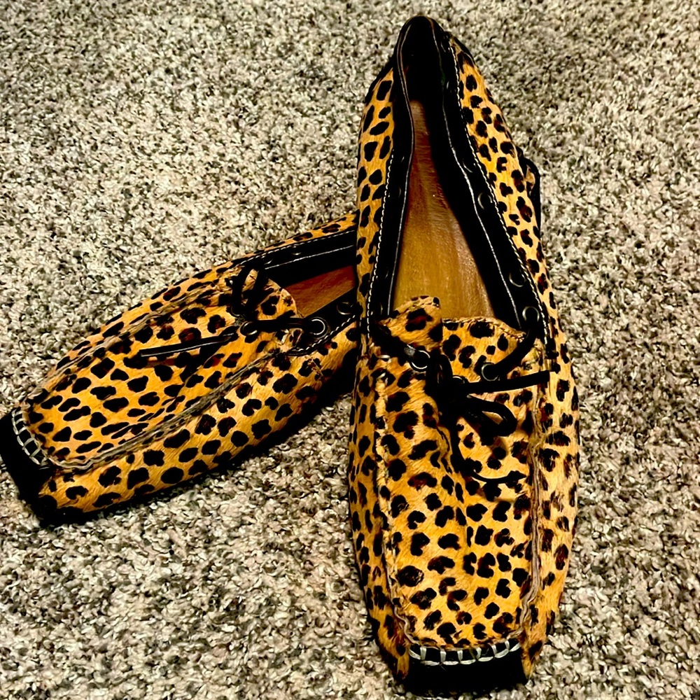 Eddie Bauer women’s leopard loafer